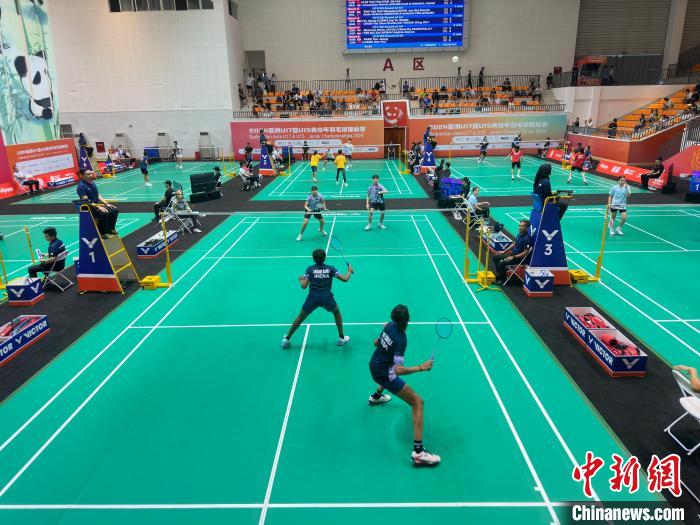 成都温江区体育馆揭幕2024亚洲U17／U15青少年羽毛