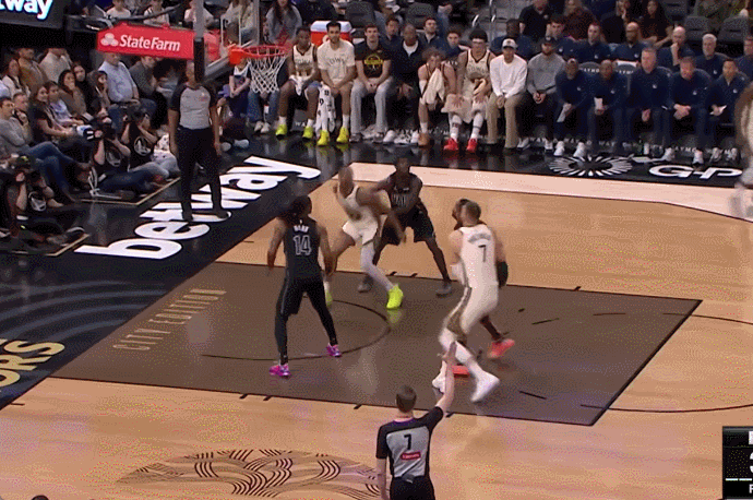 勇士逆转篮网梅尔顿关键攻防助队险胜