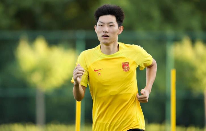 史松宸U23国足赛首秀提振信心 未来鲁能主力位置